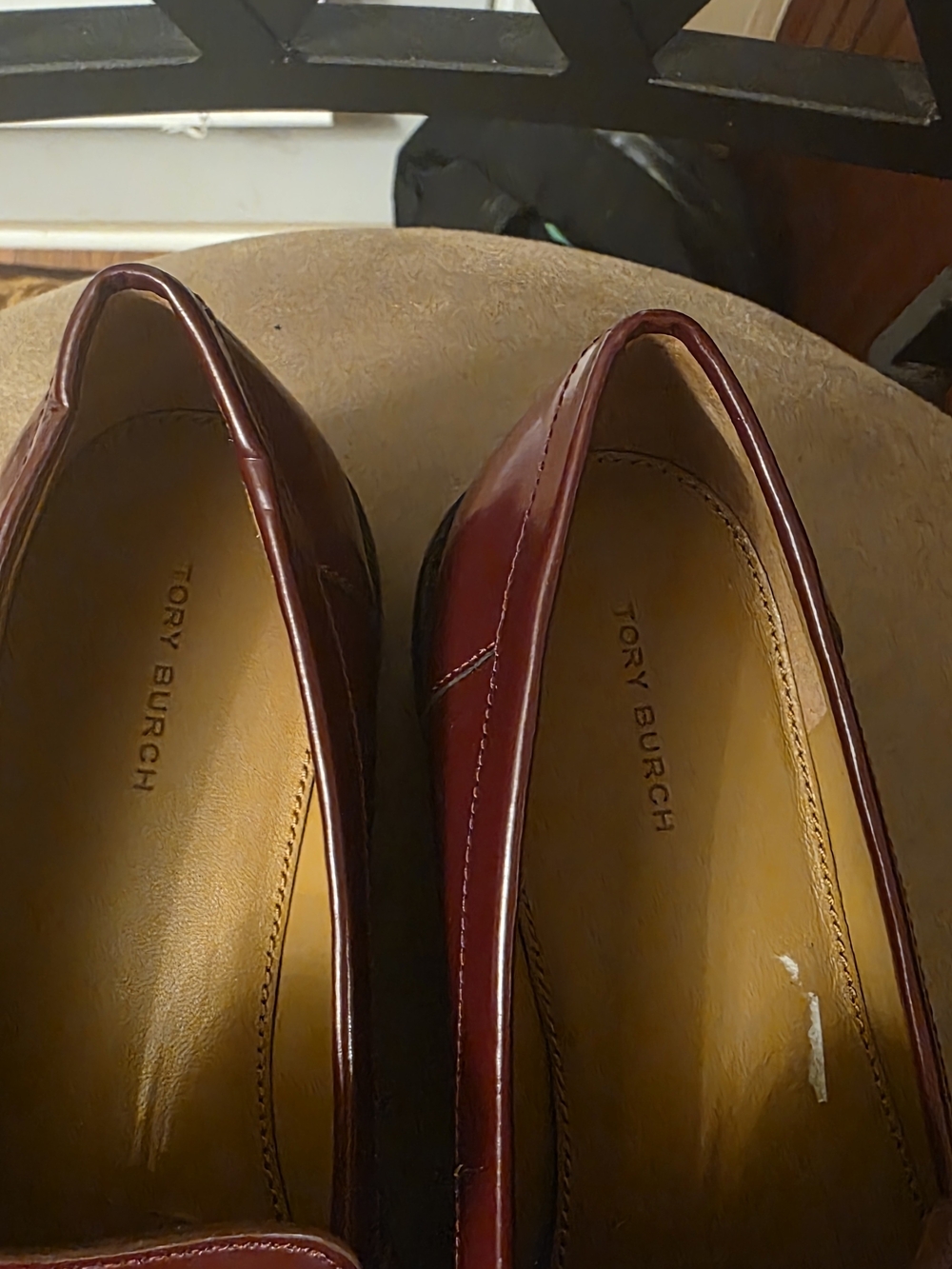 Tory Burch Burgundy Leather Loafers with Gold Logo - Picture 5 of 6